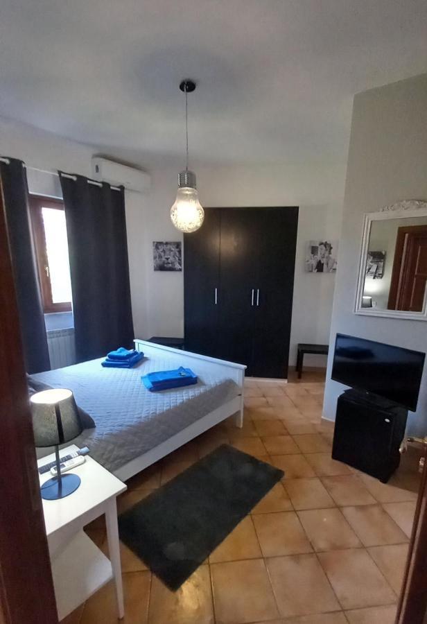 Villa Vittorio Infernetto Екстер'єр фото