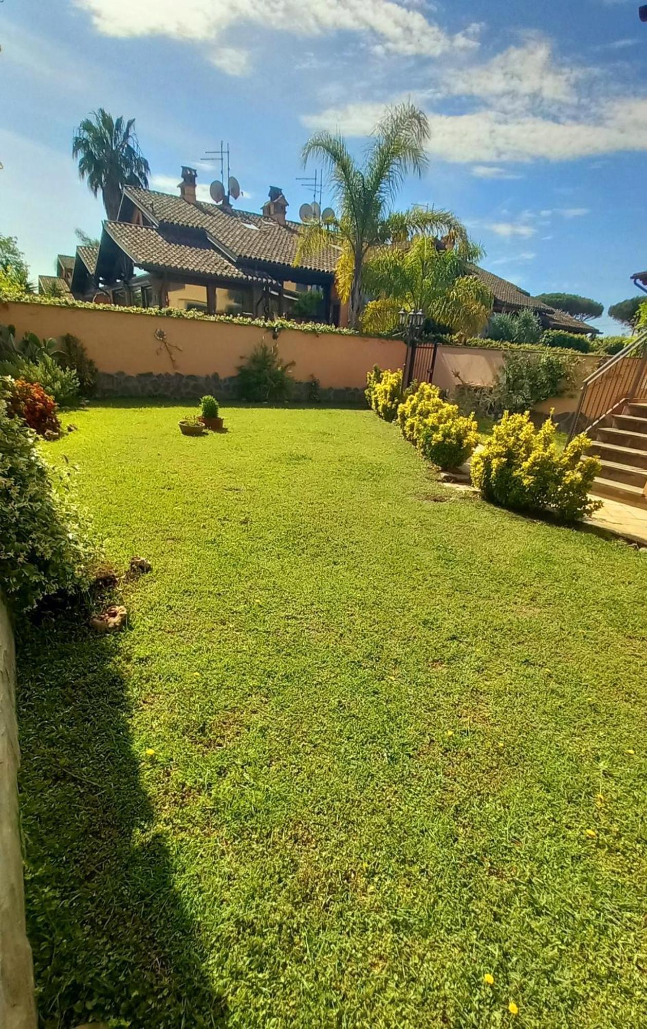 Villa Vittorio Infernetto Екстер'єр фото