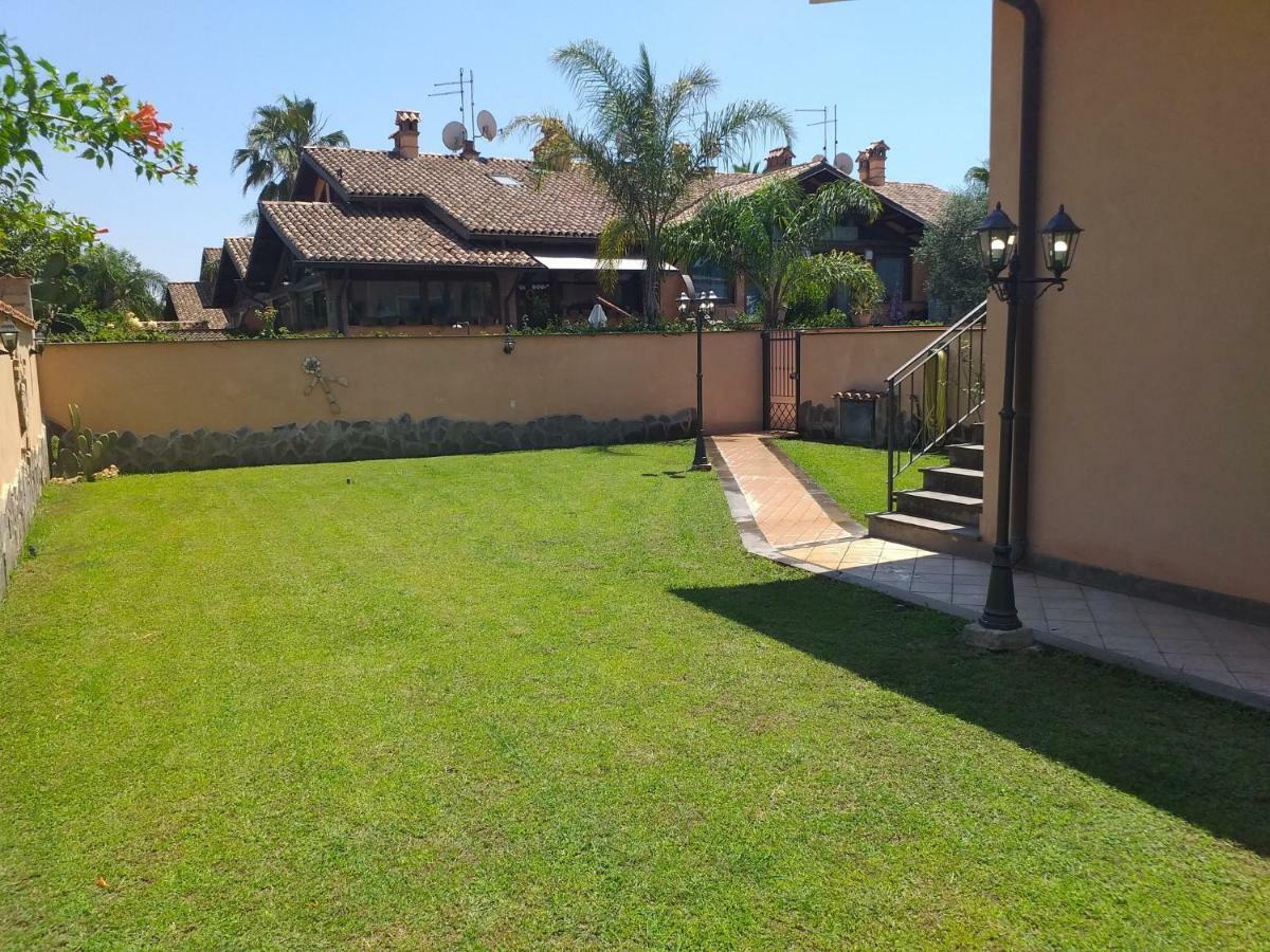 Villa Vittorio Infernetto Екстер'єр фото